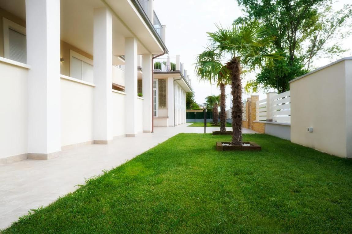 Residence Deamarina Marina di Massa Exterior foto